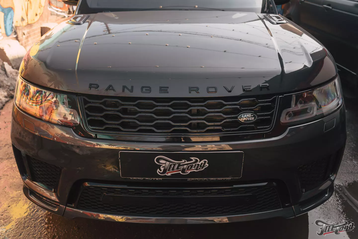 Новый образ Range Rover Sport: оклейка в матовый полиуретан, шумоизоляция дверей, выдвижные пороги. Сравним матовый и глянцевый автомобили!